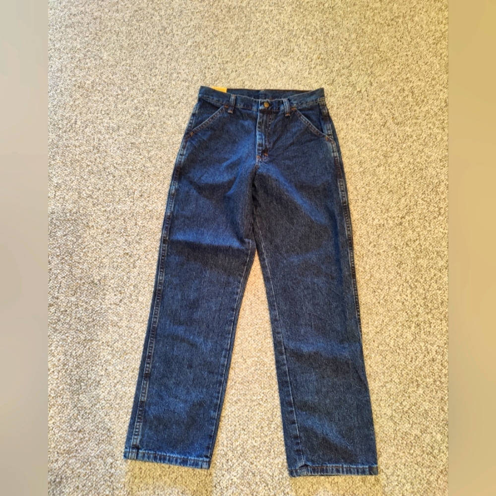 Brand new with tags Legendary Gold 5 pocket jeans. Rustler brand. Loose fit.